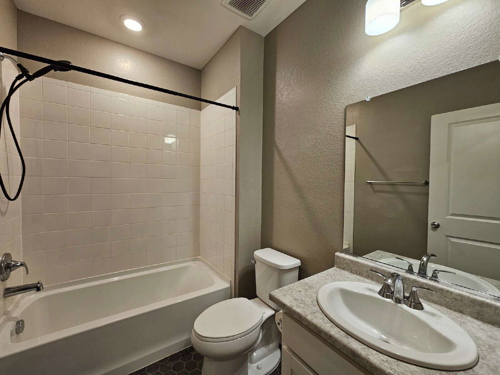 Modern 4-Bedroom Home with Finished Basement & Granite Kitchen in Parker property image