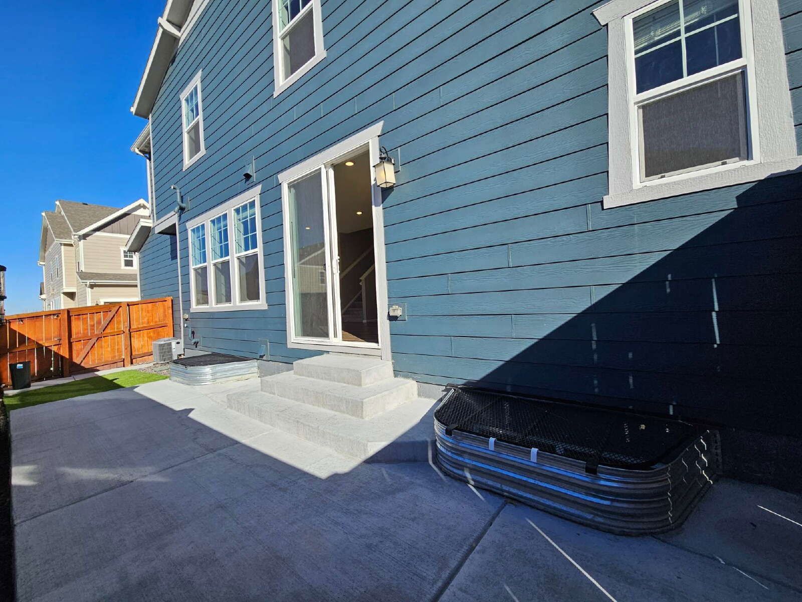 Modern 4-Bedroom Home with Finished Basement & Granite Kitchen in Parker property image