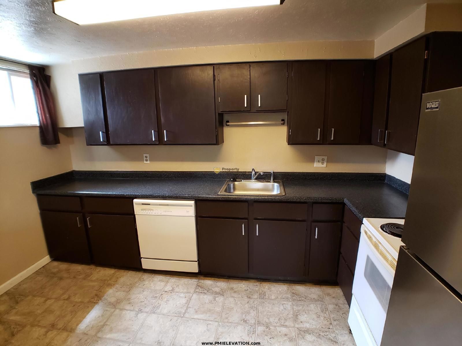 Modern 2BR Garden Unit in NW Denver’s Harkness Heights property image