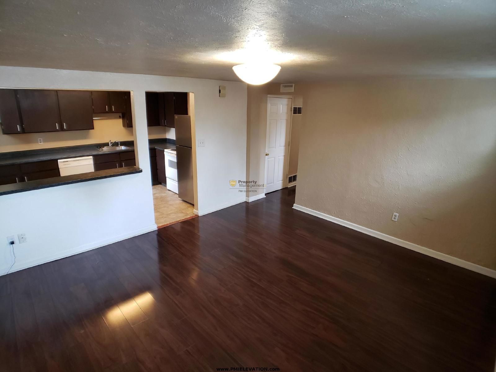 Modern 2BR Garden Unit in NW Denver’s Harkness Heights property image