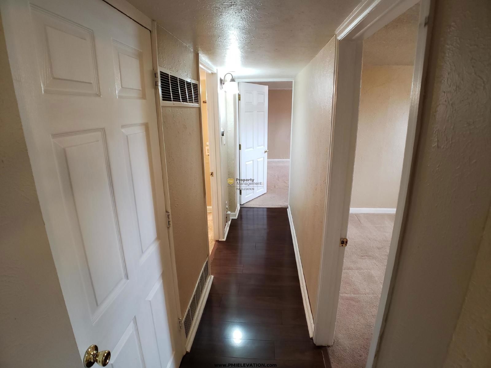 Modern 2BR Garden Unit in NW Denver’s Harkness Heights property image